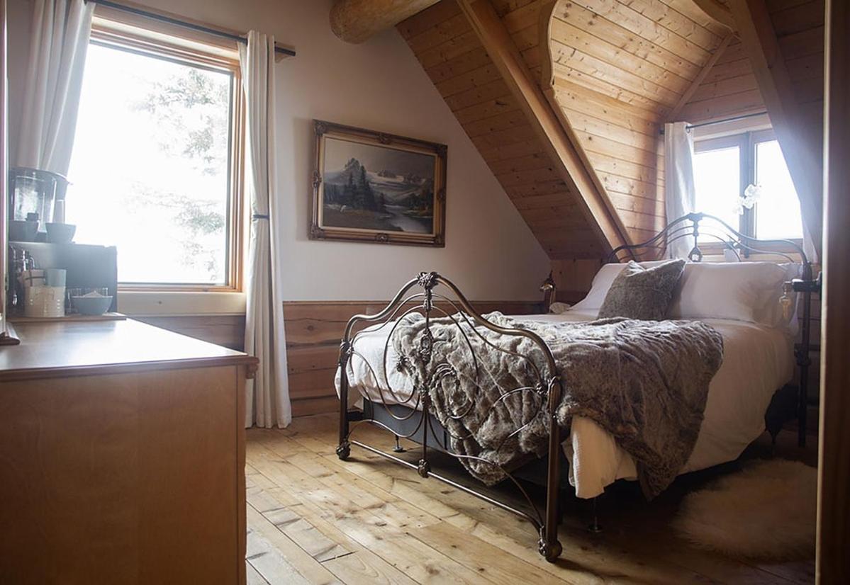Hebergement "La Maison En Bois Rond" Sainte-Marie Exterior photo